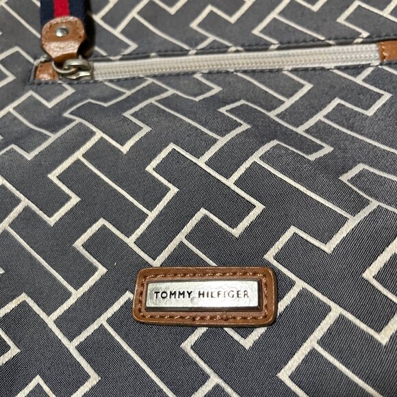 Tommy Hilfiger Logo Crossbody/Messenger Bag Monogram Navy - Picture 7 of 7